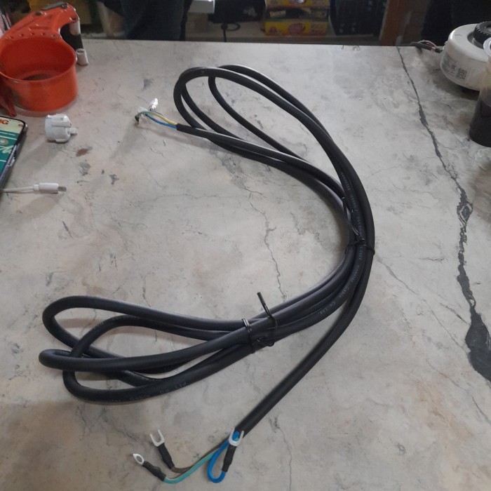 HS99 สายไฟจ่ายไฟกลางแจ้งขนาด 3.5 เมตรเดิมด้านล่าง AC Unit