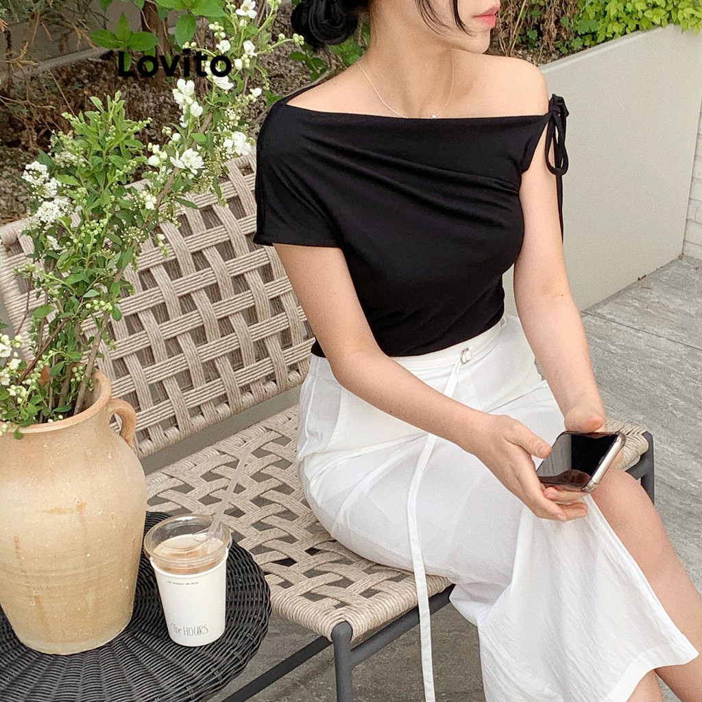 Lovito เสื้อยืดผู้หญิง ผูกเชือก เปิดไหล่ สีพื้น สไตล์ลำลอง L89ED237
