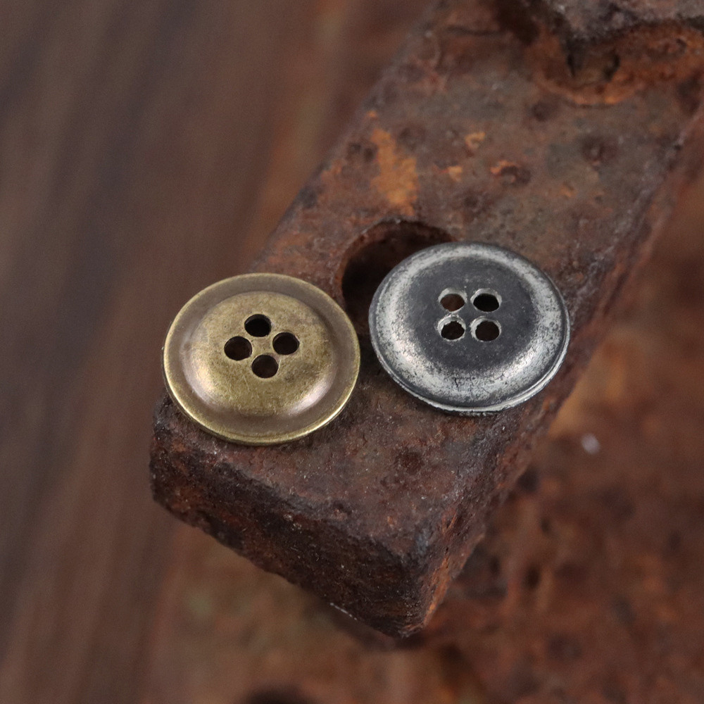 10 ชิ้นวินเทจปุ่มโลหะเว้า 4 หลุมออกแบบหมุนคู่ (12 มม.) สําหรับเสื้อและเสื้อสเวตเตอร์ถัก | กระดุมเสื้อสีบรอนซ์และสีเงินโบราณ - รูปที่ 7