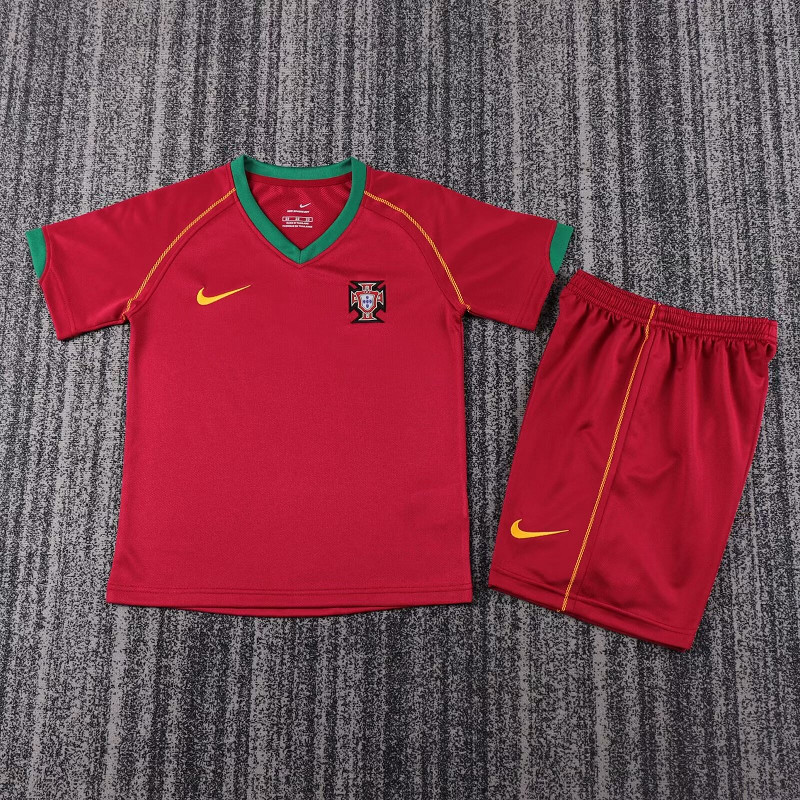 เสื้อฟุตบอลเด็ก 2006 โปรตุเกสเจอร์ซีย์ชุดกีฬากลางแจ้ง 16-28 ขนาดชื่อที่กําหนดเอง