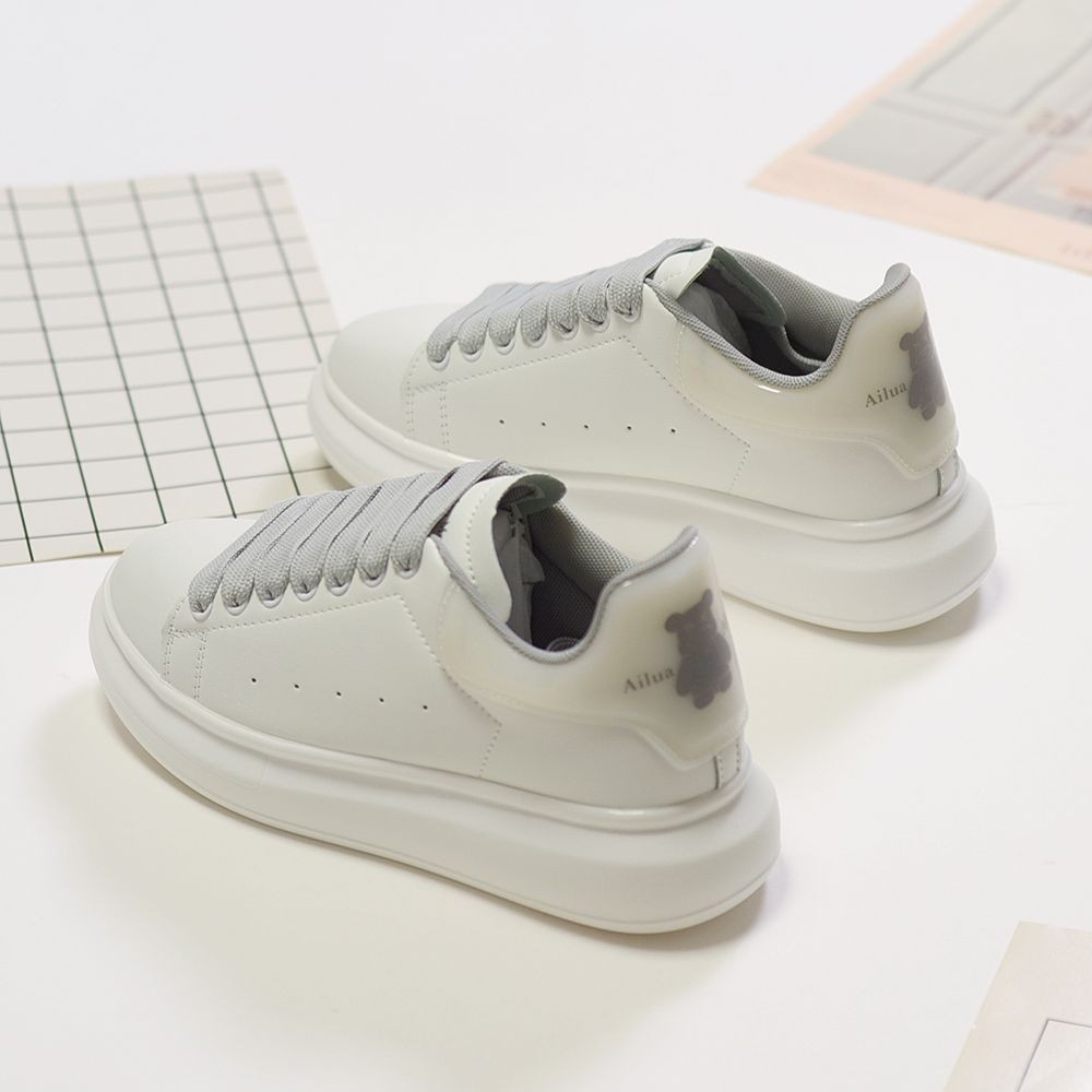 Mcqueen รองเท้าสีขาวผู้ชายผู้หญิงคู่สไตล์ Street Wear Bear All-Match รองเท้าหนาSoledกีฬารองเท้านักเรียนอินเทรนด์รองเท้าผู้ชายรองเท้าสบายๆ [คลังสินค้าพร้อม] - รูปที่ 6