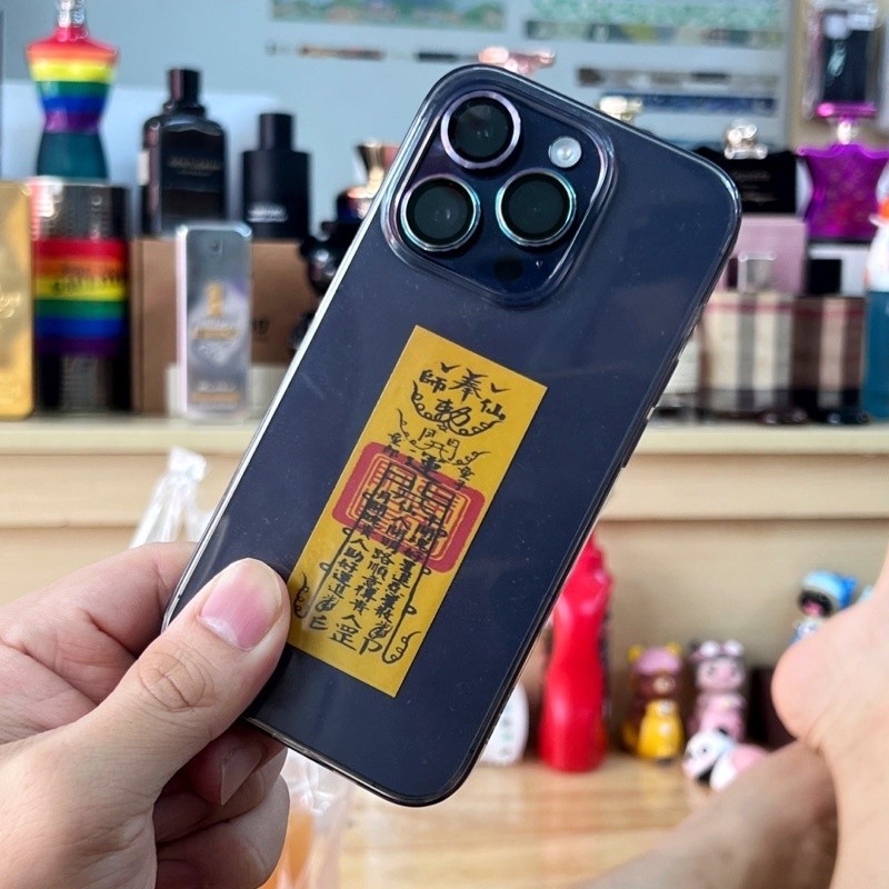 กล้องแซฟไฟร์ Zeelot กระจกเทมเปอร์ไม่รอยขีดข่วนตลอดไป iPhone 15 Pro Max iP 14 Pro max ที่ Nguyeen gia