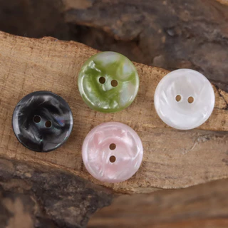 10 ชิ้น ปุ่มเรซิ่นน่ารัก (11.5/15/20มม) - ปุ่มดอกไม้ 2 หลุมเรืองแสง, 4 สี (สีเขียว/ชมพู/ขาว/ดํา) สําหรับ ทําเอง ผู้หญิงแต่งตัวเสื้อแจ็คเก็ต,อุปกรณ์เย็บผ้า