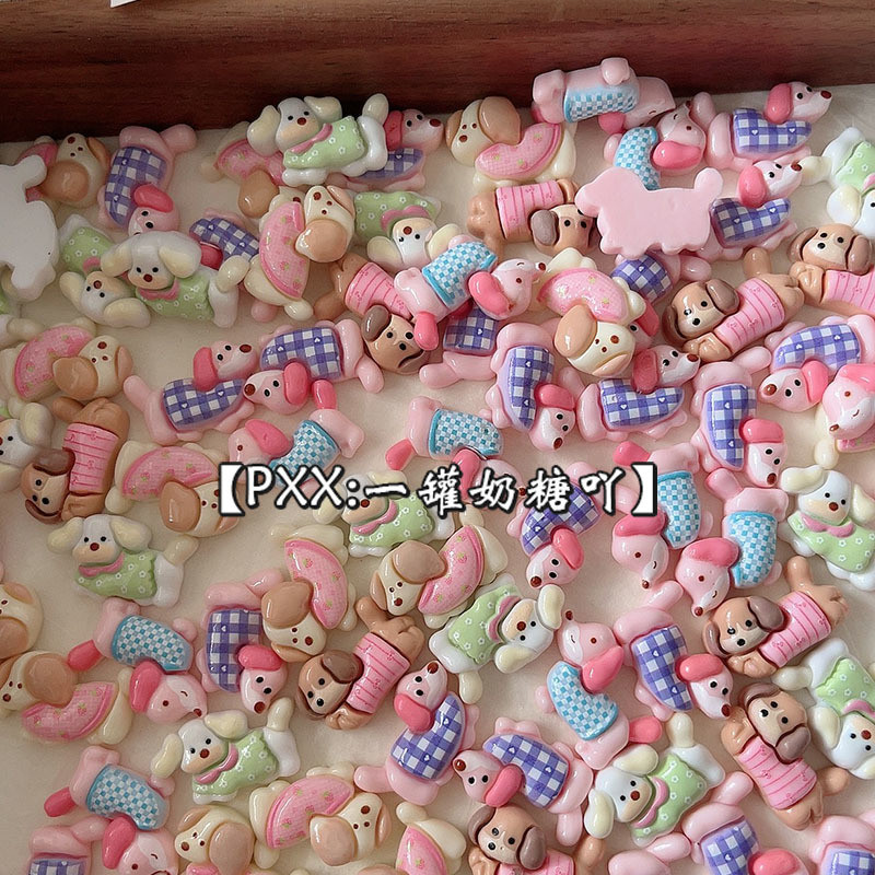 แพทช์เรซินดัชชุนด์น่ารัก 100 ชิ้นในสต็อก วัสดุงานฝีมือ DIY คลิปผมโทรศัพท์สีครีม ชาร์มรองเท้า ยางรัดผม อุปกรณ์ตกแต่ง