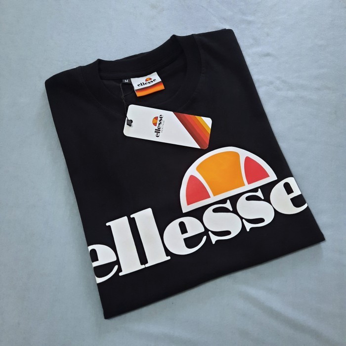 เสื้อยืด HITAM ellesse เสื้อยืด ellesse - สีดํา, M