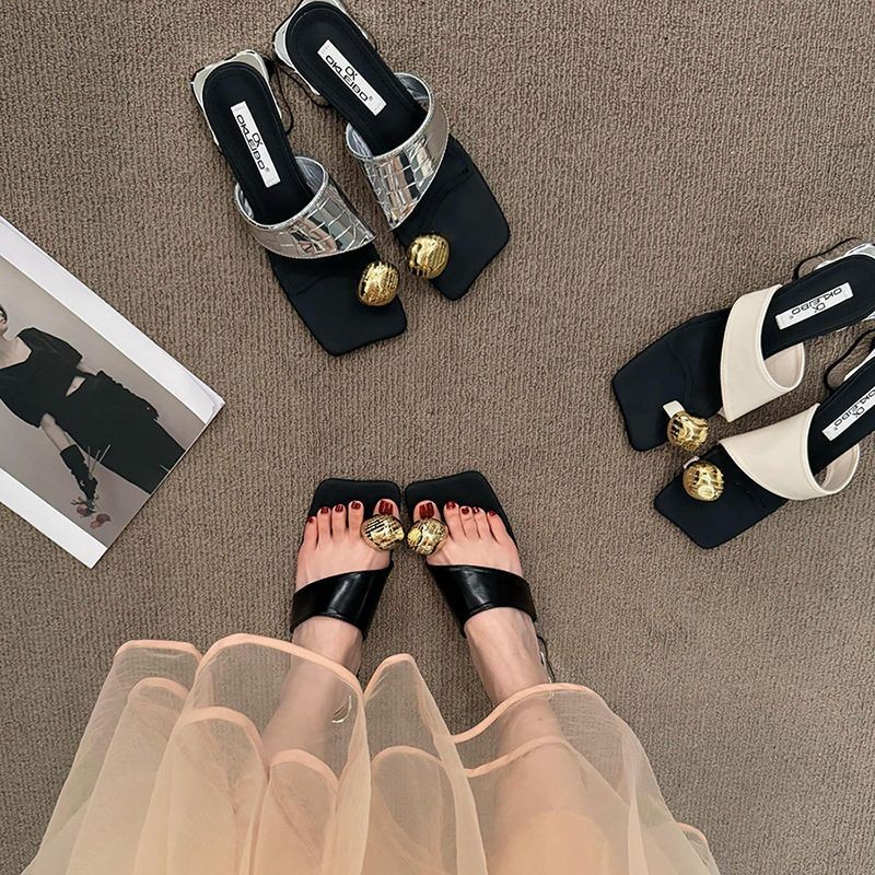 กระแส รองเท้าแตะ Flip-Flops Flip-Flops การ์ตูนด้านนอก