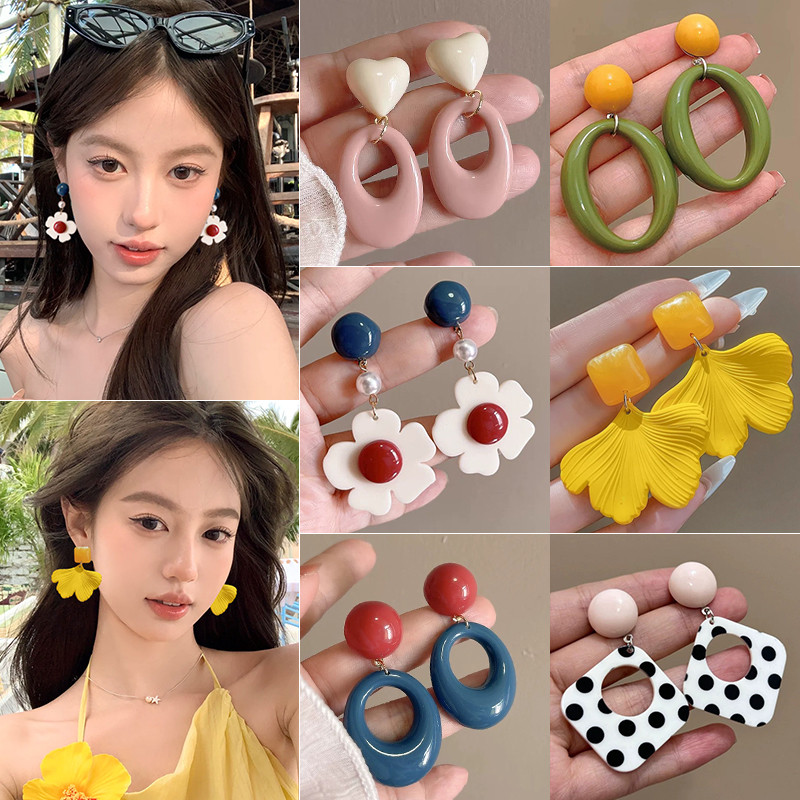 ต่างหูสไตล์ฮ่องกงย้อนยุคสำหรับฤดูร้อน สีสันสดใส
