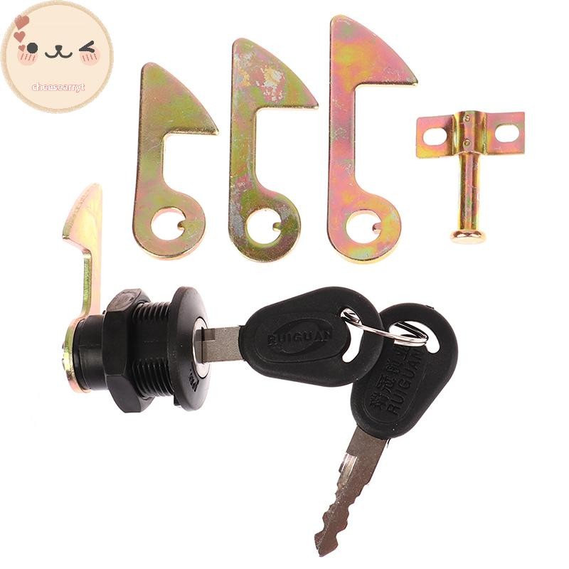 Chee 1 ชุด (1 ล็อค + 2 ปุ่ม + ตะขอโลหะ 4 ตัว) รถยนต์ไฟฟ้าสกู๊ตเตอร์กล่องท้ายล็อคอุปกรณ์ล็อคท้ายรถรถจักรยานยนต์ด้านหลัง EN