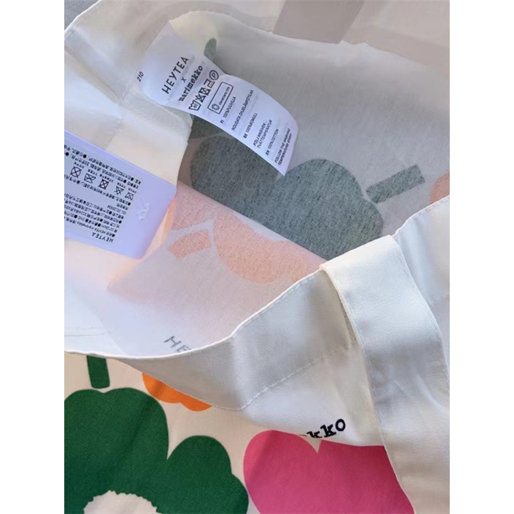 สินค้าใหม่ marimekko Finnish Xicha Co-Branded กระเป๋าผ้าใบบางไหล่เดียวแฟชั่นเป็นมิตรกับสิ่งแวดล้อมกระเป๋าช้อปปิ้งพับ