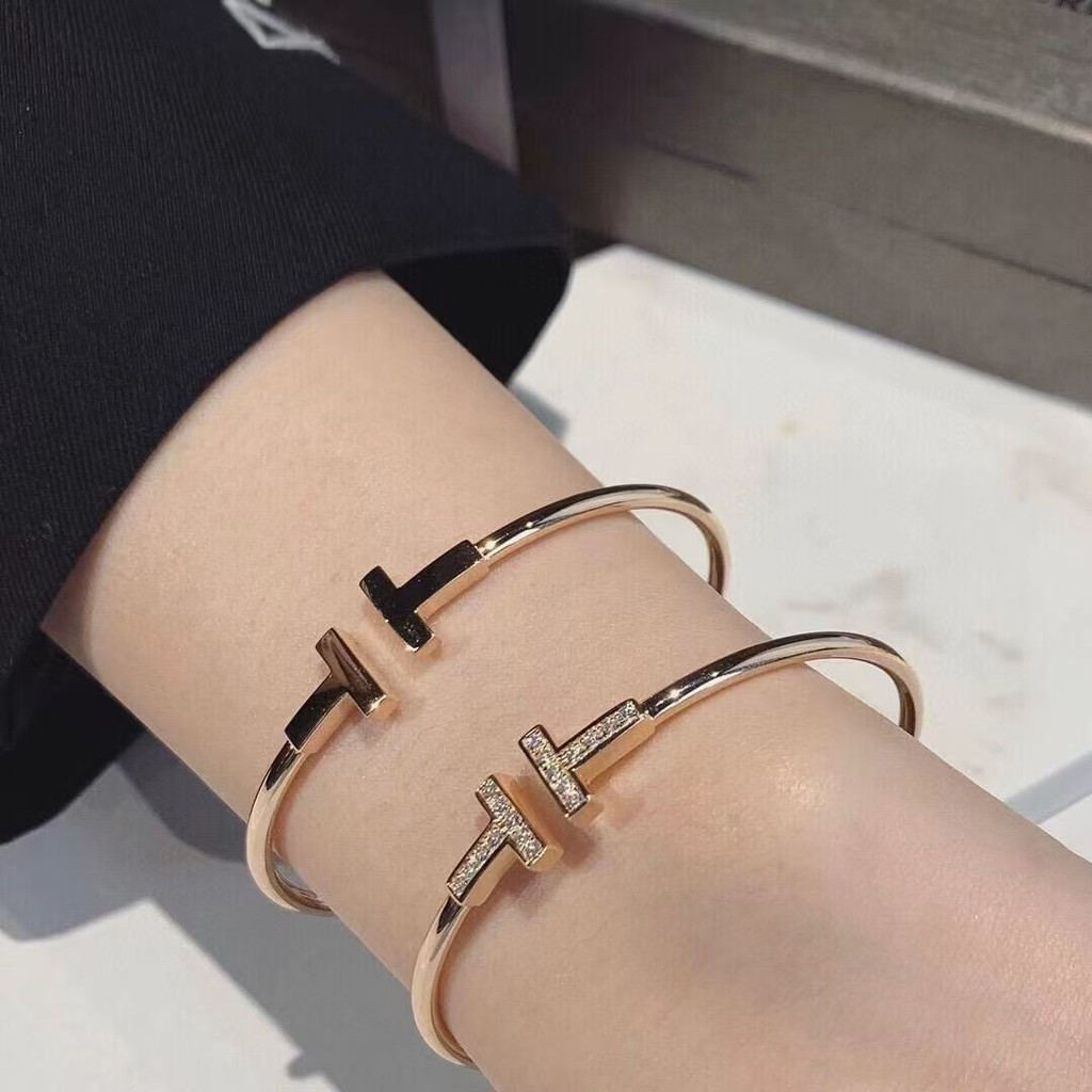 สร้อยข้อมือเงิน 925 ลาย Double T สีโรสโกลด์และขาว เพชรสลัด
