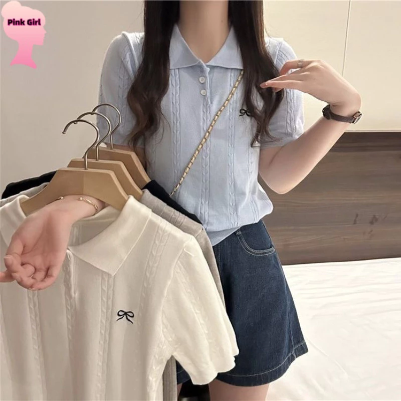 💋Pink girl💋พร้อมส่ง เสื้อโปโลไหมน้ำแข็งปักโบว์สไตล์ฟร็องเซ่👒 "YT23"