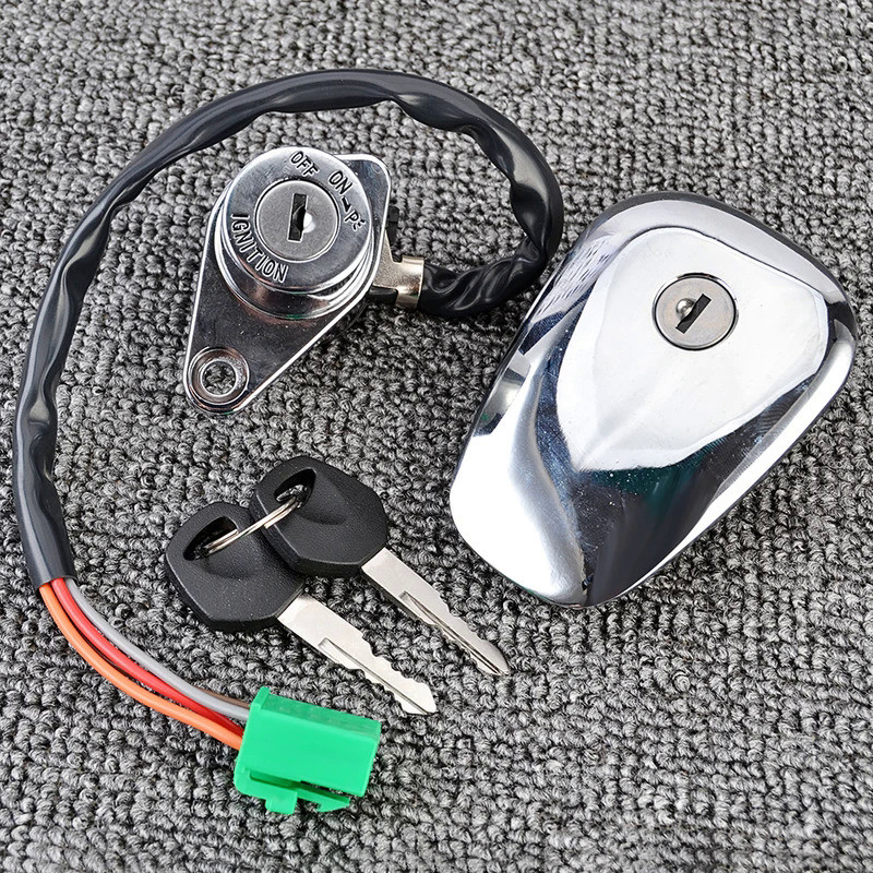 RM 37110-38A04 สวิทช์จุดระเบิดการใช้หมวกล็อคที่นั่งสําหรับSuzuki VS400 VS600 VS700 VS750 VS800 VS140