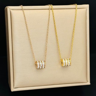 สร้อยคอนามธรรมจากเหล็กไทเทเนียมสำหรับผู้หญิง ออกแบบมาให้มีคว…