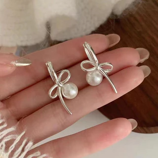 COD-ส่งเร็วจากไทย🎀 สไตล์เกาหลี มุกเทียม โบว์ ต่างหู เหล็กกล้าไร้สนิม เหมาะกับของขวัญ