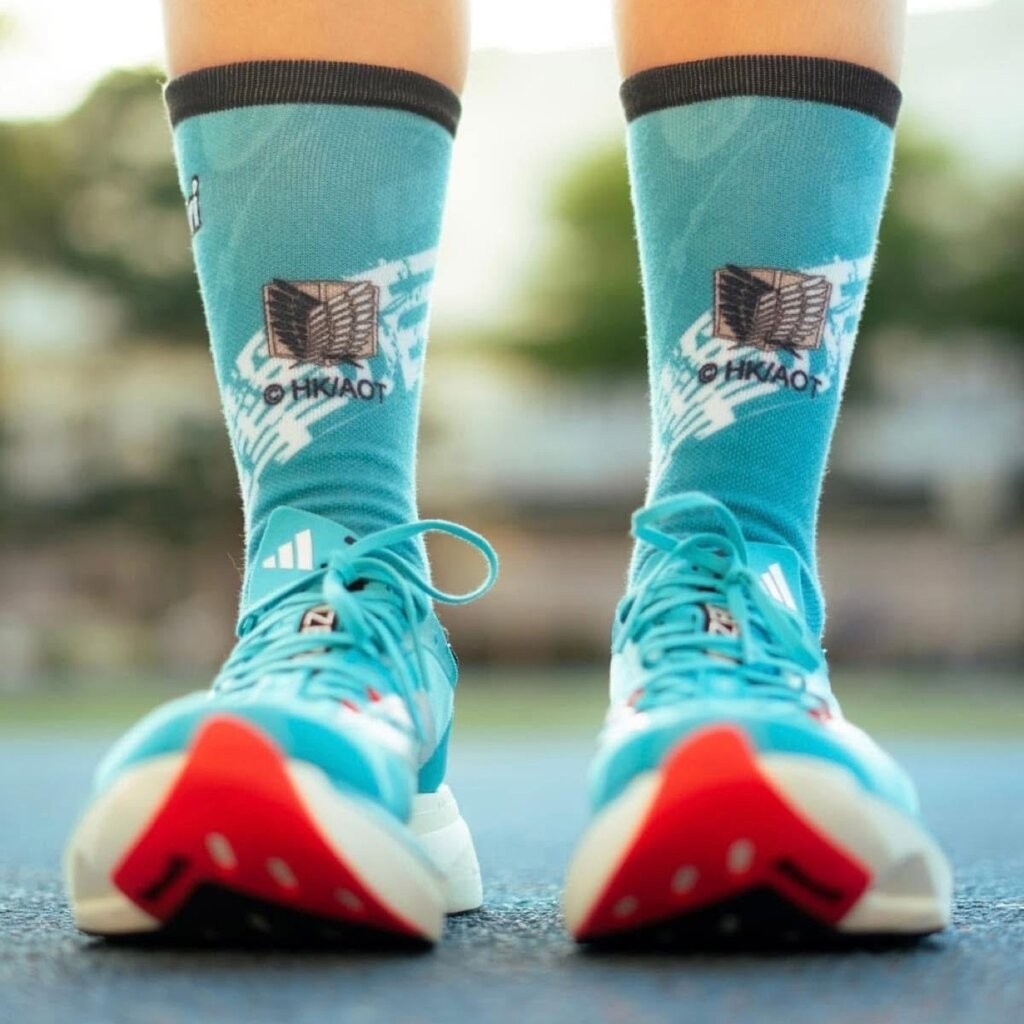 ถุงเท้าวิ่ง Ari X AOT Running Socks LIMITED ‘BLUE/WHITE’