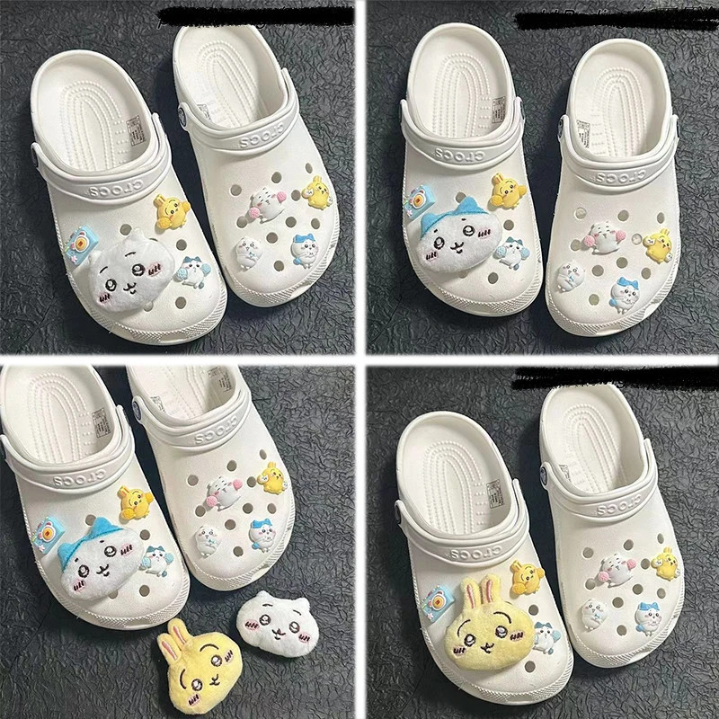 8-10 ชิ้น/เซ็ตน่ารัก Chikawa รองเท้า Croc Charms รองเท้าตกแต่ง Clogs Hachiware Usagi รองเท้าหัวเข็มขัดสาวของขวัญ