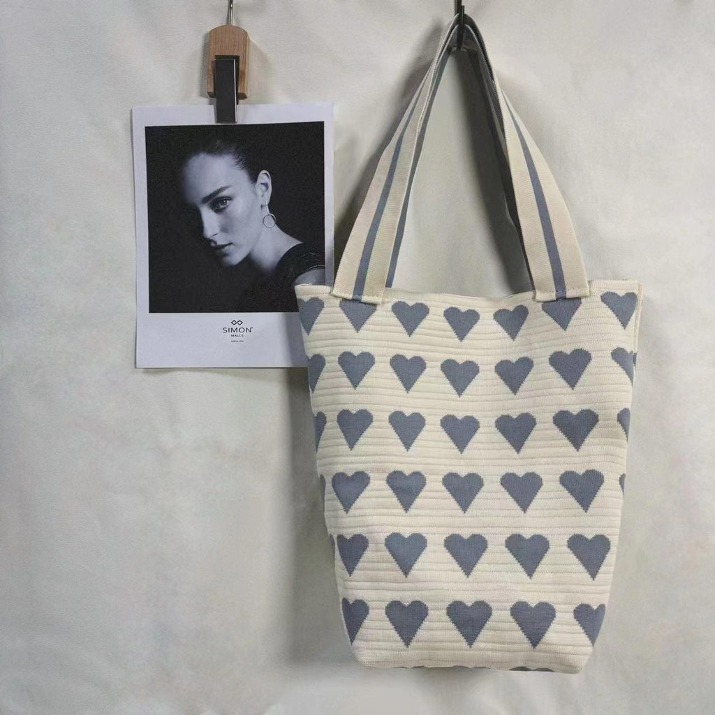 【พร้อมส่ง】miss bag fashion กระเป๋าช๊อปปิ้งไฮโซทอลายริ้ว กระเป๋าทรงสวย