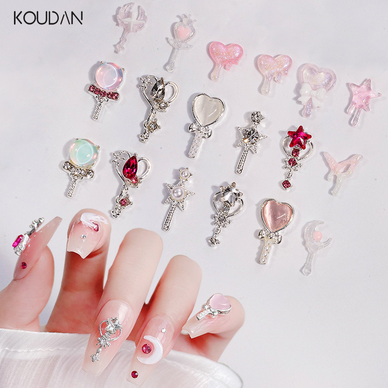Nail Art อุปกรณ์ตกแต่งเล็บ DIY Pink Love Heart Alloy Resin Magic Wand เซเลอร์มูน KOUDAN
