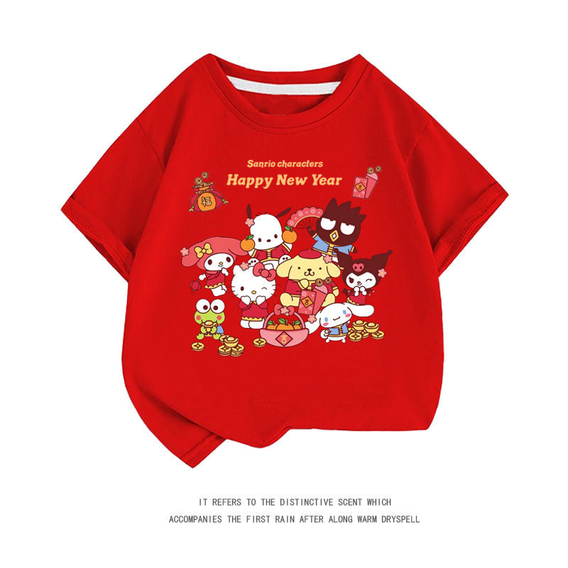 (จัดส่งตลอด 24 ชั่วโมง) เด็กแขนสั้นสาวน้อยปีใหม่เสื้อผ้าสีแดง ซานริโอ หยก กุ้ยโกว คุโรมิ ทํานอง พิมพ์เสื้อยืด