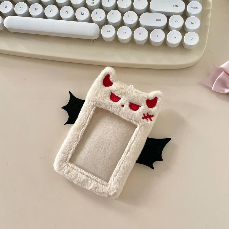 กระเป๋าใส่บัตรขนฟู/ดีไซน์ปีศาจน่ารัก/สไตล์เกาหลี/อินเทรนด์ในอินสตาแกรม/ปกป้องบัตรประจำตัวนักเรียนและบัตรขนส่ง/อุปกรณ์เสริมสำหรับแฟน K-pop/กระเป๋าแสดงบัตร/เสน่ห์กระเป๋าเป้/สาวเง