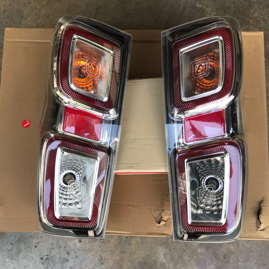 ไฟท้าย Dmax ดีแม็ก ดีแม็ค 2020 2021 2022 2023 LED *ราคาต่อ1ข้าง*