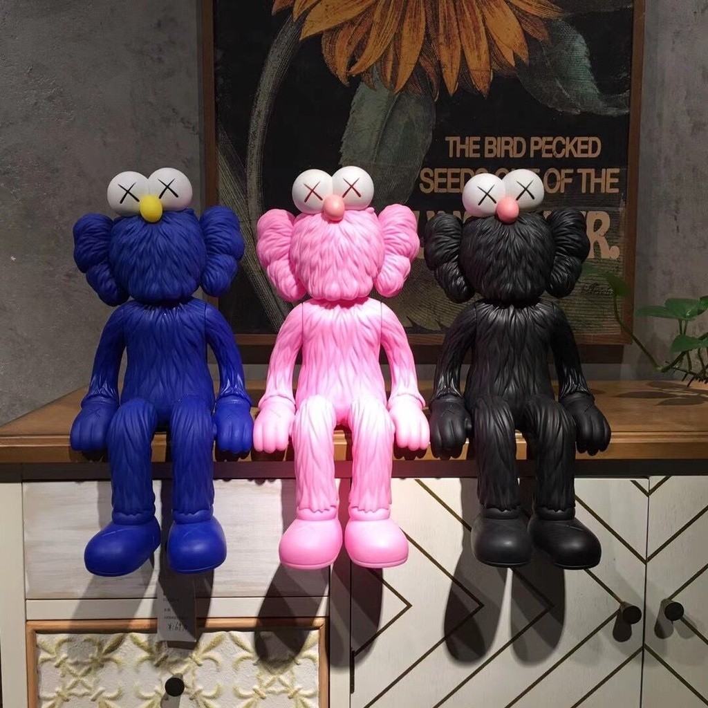 KAWS PVC figure Model 35 m