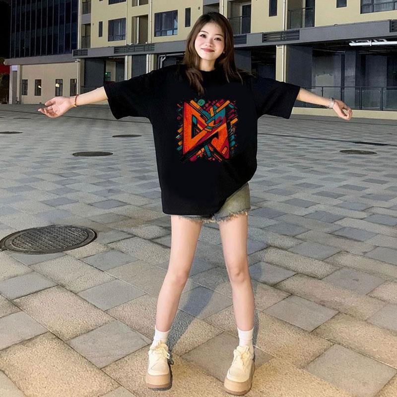 【ส่งจากไทย】เสื้อยืดสไตล์เกาหลีแบบใหม่ ลายสวย ท็อปส์ซูผู้หญิง ผ้านุ่ม ใส่สบาย Clothing Tshirt