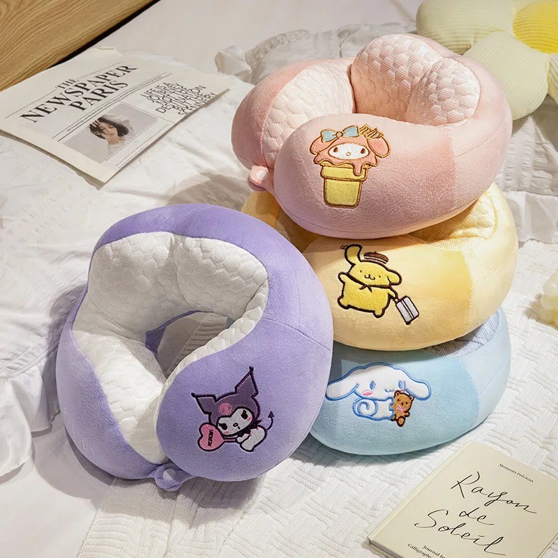 การ์ตูน Kuromi My Melody Cinnamoroll หมอนรองคอรูปตัวยู Pochacco Travel Nap หมอนสํานักงานหมอนสาวของขวัญ