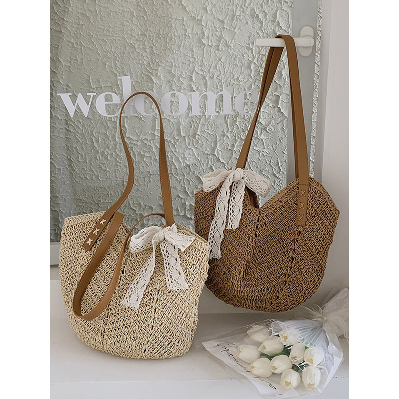 กระเป๋าสาน สะพายข้าง สายหนัง ทรงสวย มีซับใน P124