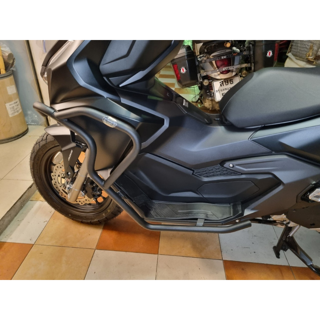 แคสบาร์ กันล้ม  Crash Bar SSS HONDA ADV 160 V.2 ตัวใหญ่ ตรงรุ่น พร้อมน็อตและบูทรอง ติดตั้งง่าย