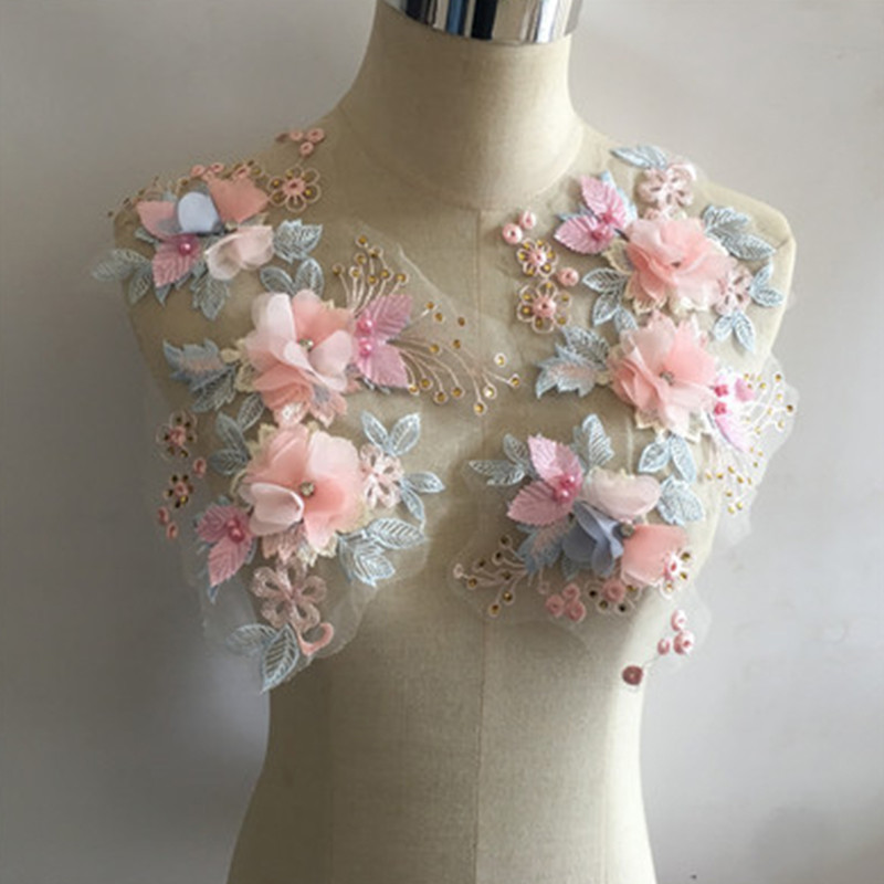 1 คู่ 3D Hollow ดอกไม้ Applique มุกลูกไม้เย็บปักถักร้อยเย็บ Trims ชุดแต่งงานแพทช์เสื้อผ้าอุปกรณ์เย็บผ้า