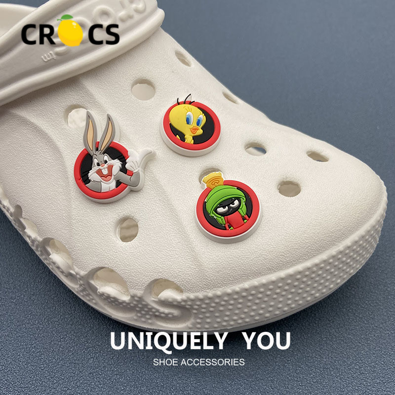 ใหม่ jibbitz Crocs รองเท้าดอกไม้อุปกรณ์เสริมรองเท้าดอกไม้การ์ด Luo Chi Zhibixing อุปกรณ์เสริมรองเท้าหัวเข็มขัด Bugs Bunny Cui Di ตกแต่งหัวเข็มขัด