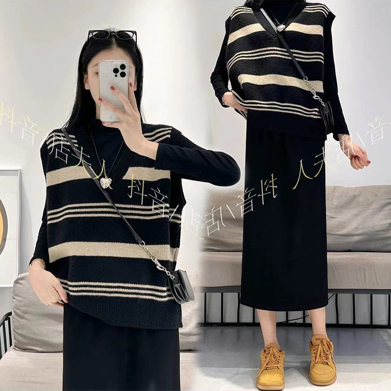 XYJ Warm ffV คอแฟชั่นการจับคู่สีลายถักเสื้อกั๊กผู้หญิง + เสื้อด้านล่างชุดผู้หญิง Layered เสื้อกั๊กอิ