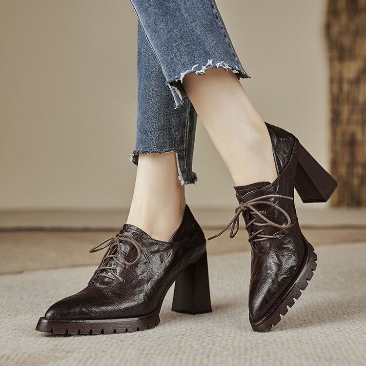 รองเท้าส้นสูงผู้หญิงเวอร์ชั่นเกาหลีแฟชั่น Pointed Toe ปากลึก Lace-Up Retro Elegant ส้นหนาขนาด 34-39