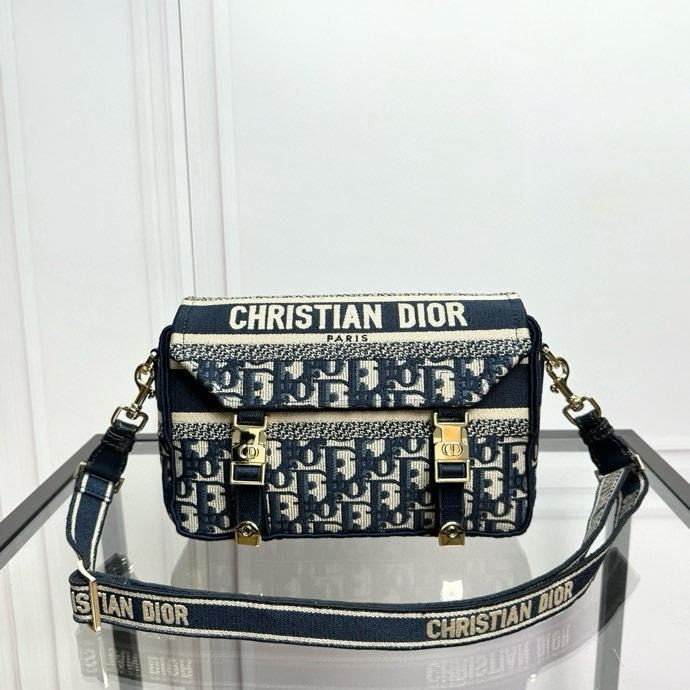 DR Camp Canvas Messenger Bag กระเป๋าสะพายไหล่เดี่ยว 23×15×8cm M1241