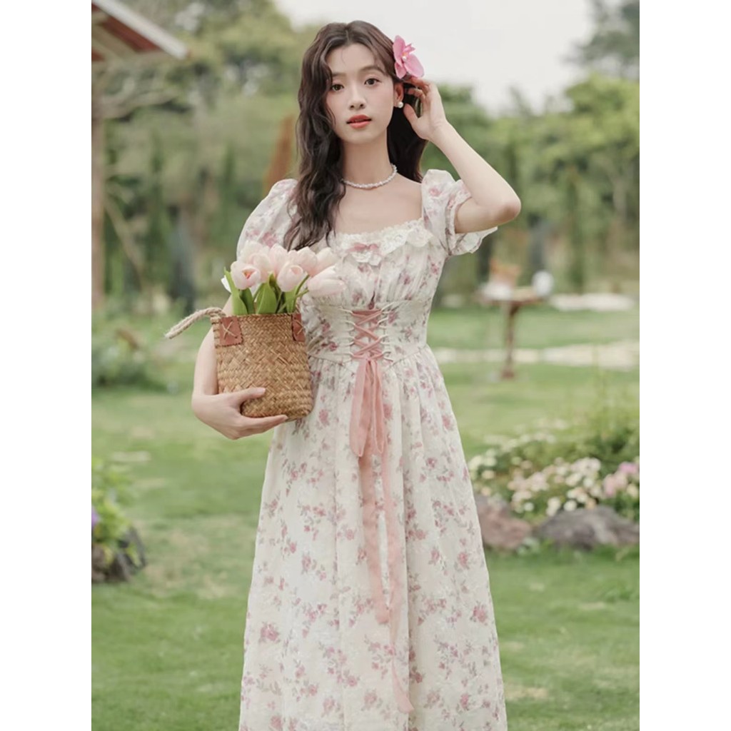 เดรสลายดอกไม้แขนพัฟคอเหลี่ยมฝรั่งเศส Lace-Up แคบ-เอว รูปที่ 5