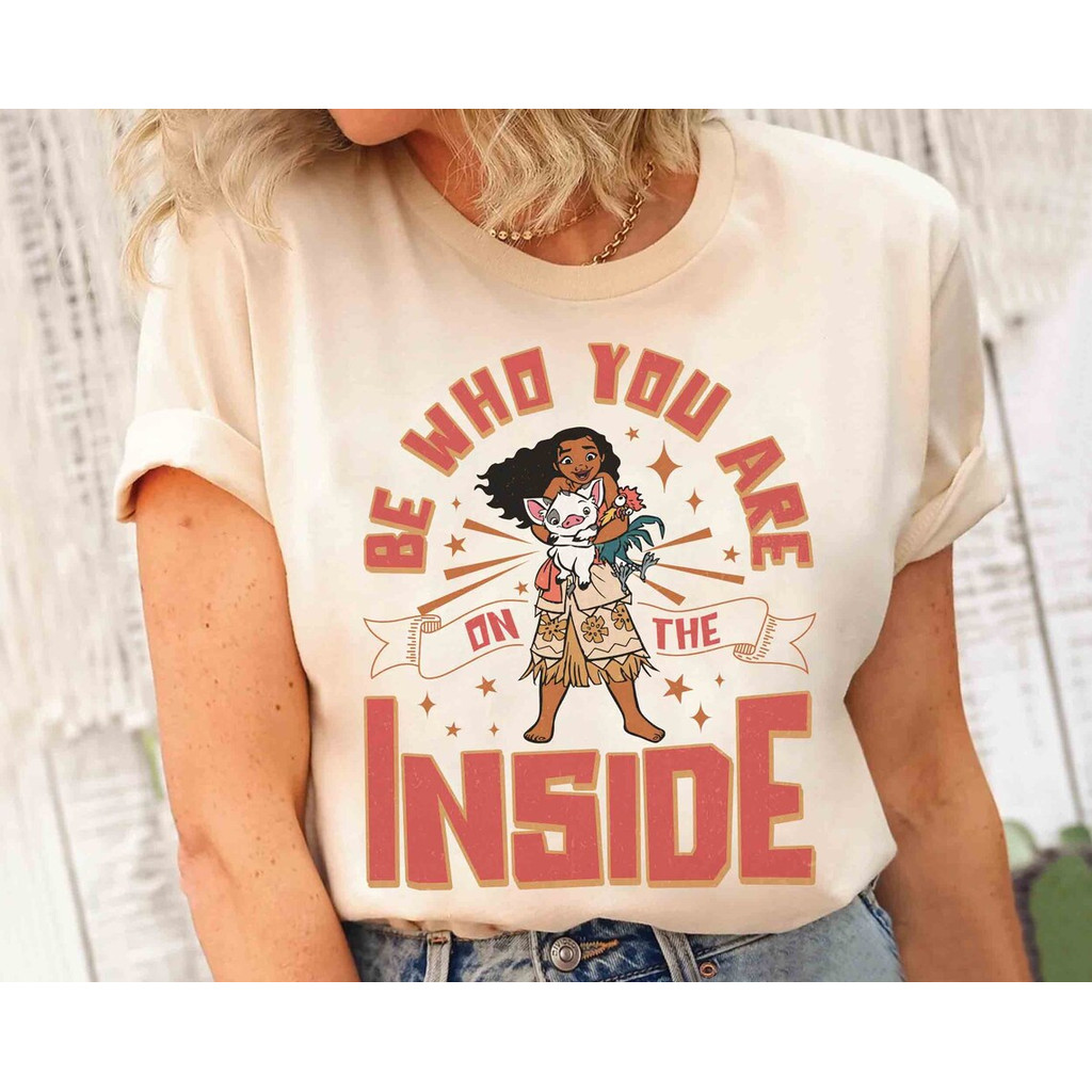 💯 🤗 Vintage Moana Princess Be Who You Are On The Inside T-shirt, Disney Moana 2 Movie Pua Hei Hei Te
