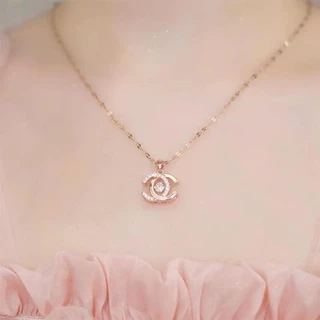 สร้อยคอเหล็กไทเทเนียม 18K Gold-Plated C-Shaped จี้สร้อยคอ Clavicle Chain ขายร้อนสร้อยคอหญิง ins อารมณ์ Clavicle Chain คอ