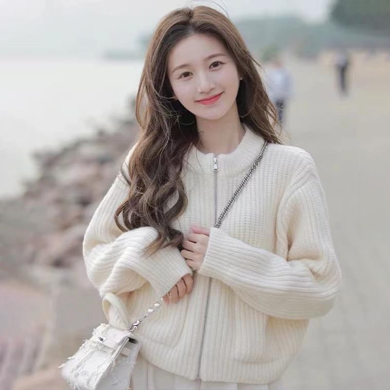 เสื้อถักนิตติ้งผู้หญิงซิปโลหะรอบคอแบบสบายๆ
