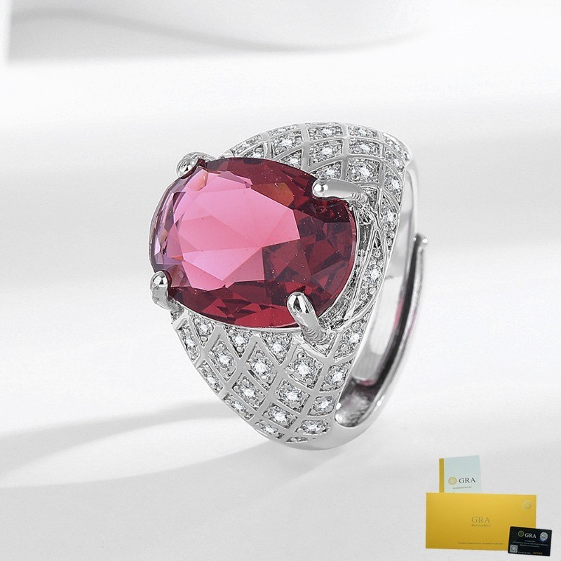 [พร้อมใบรับรอง Gra] Full Diamond Luxury Inlaid Birds Nest Design Fat Square Pigeon Blood Red Diamond