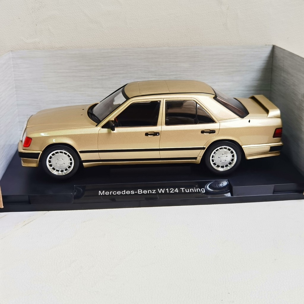 [สต๊อกพร้อม] MCG 1/18 MERCEDES-BENZ W124 Tuning MERCEDES-BENZ รถรุ่นโลหะผสมไม่เปิดประตูไม่มี Steer ถ