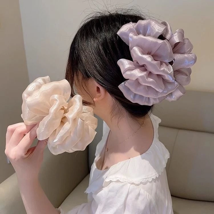 หญิงขนาดใหญ่ 2025 สไตล์ใหม่ High-End Gauze Cloud Bubble Clamp