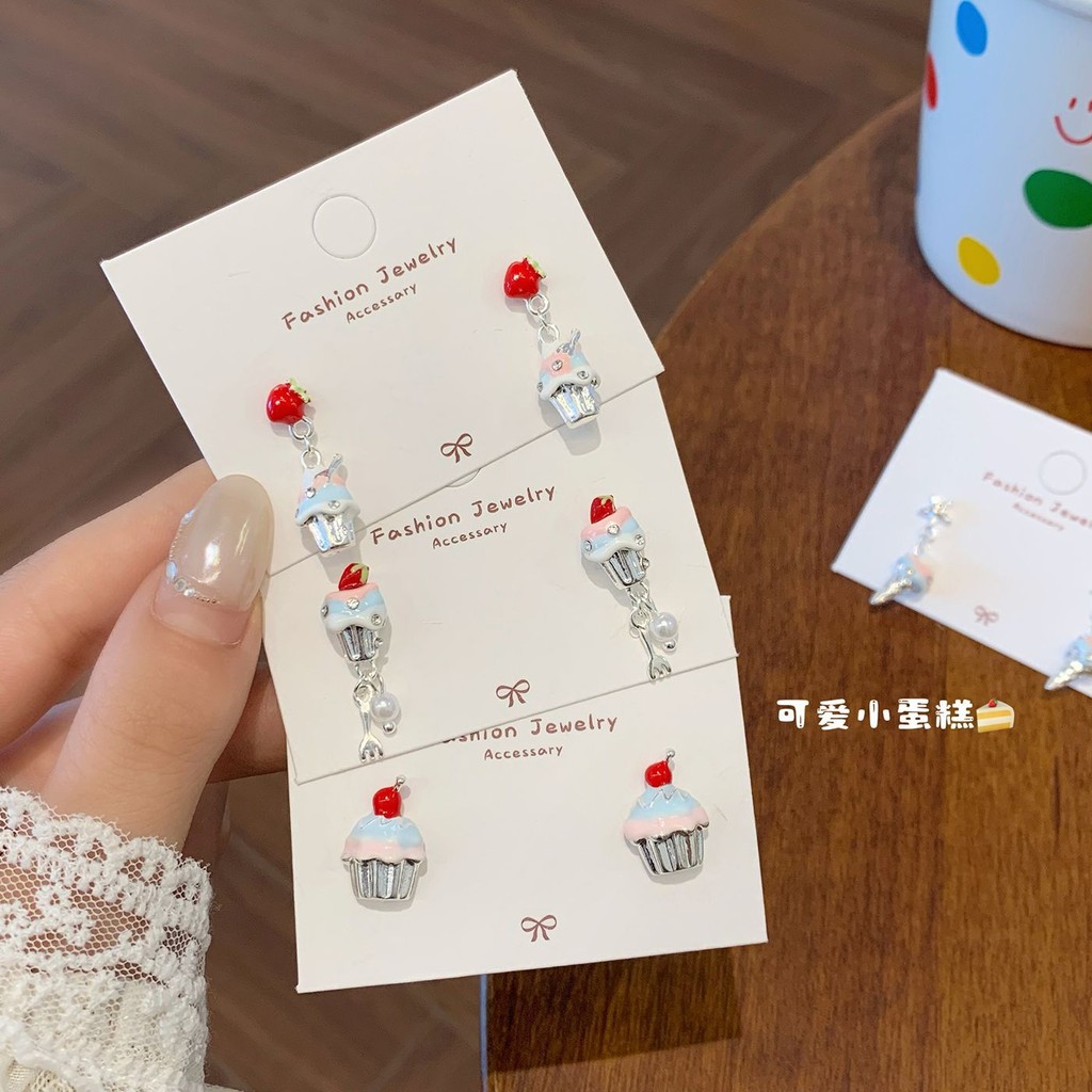 ต่างหูสไตล์เกาหลีแบบใหม่ การ์ตูนเค้กสตรอเบอร์รี่ไอศครีม ทำจากเข็มเงิน สำหรับสาวหวานน่ารัก