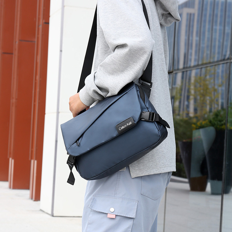 Casual Multifunctional กระเป๋าสะพายชาย Multi-Layered ซิป Messenger กระเป๋าขนาดใหญ่ความจุ Water-Repellent Messenger กระเป๋า