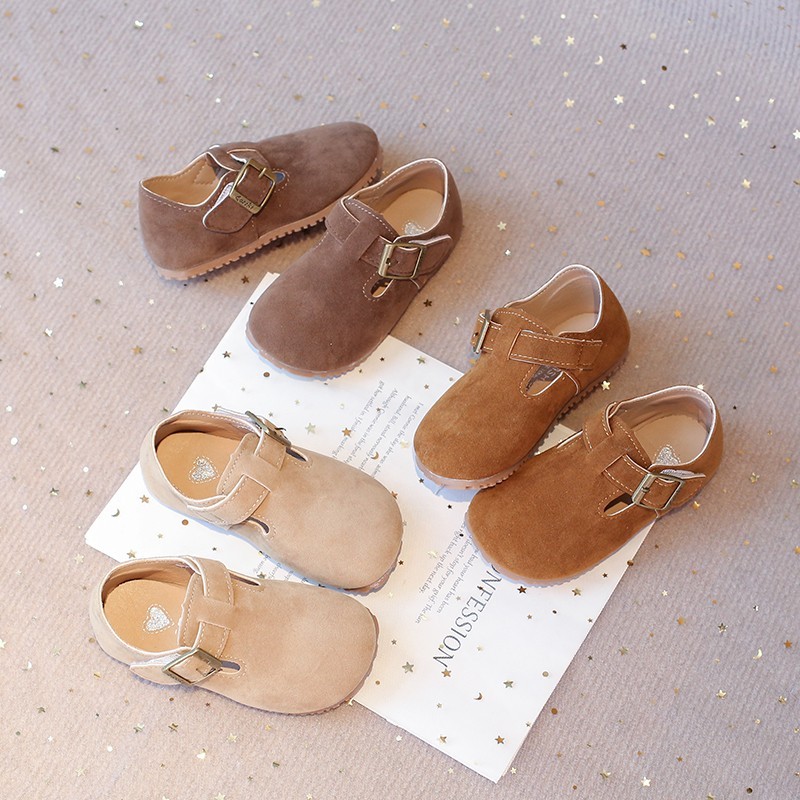 เด็กแตะลื่นอินเทรนด์เด็กรองเท้าหนังสไตล์อังกฤษย้อนยุค 2024 ใหม่แฟชั่นชายหญิงรองเท้าแบนหวานนุ่ม เพียงผู้เดียว