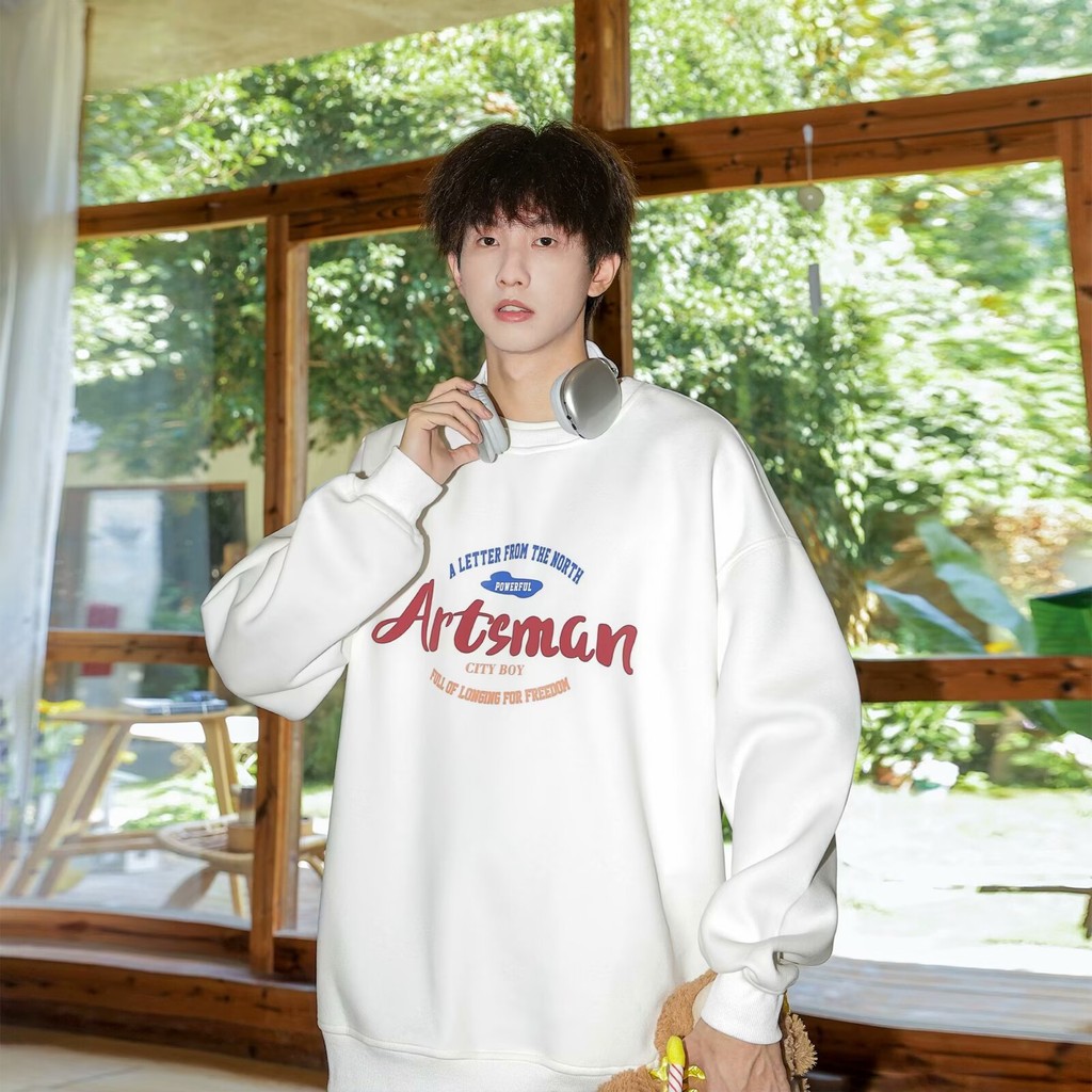 ใหม่ฤดูใบไม้ร่วงผู้ชายย้อนยุคอบอุ่นแฟชั่นคอกลมพิมพ์ตัวอักษรเสื้อกันหนาวแขนยาวที่เรียบง่าย