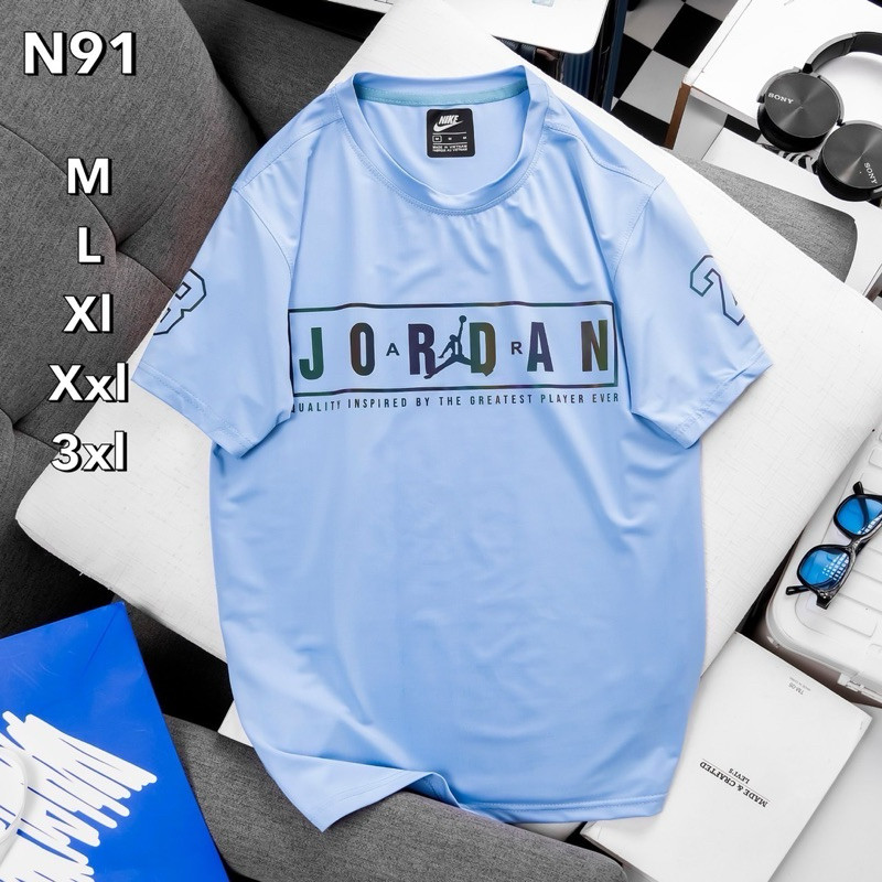 เสื้อกีฬาผู้ชาย คอกลมแขนสั้น1-2วันได้รับของ ร้านขายส่ง