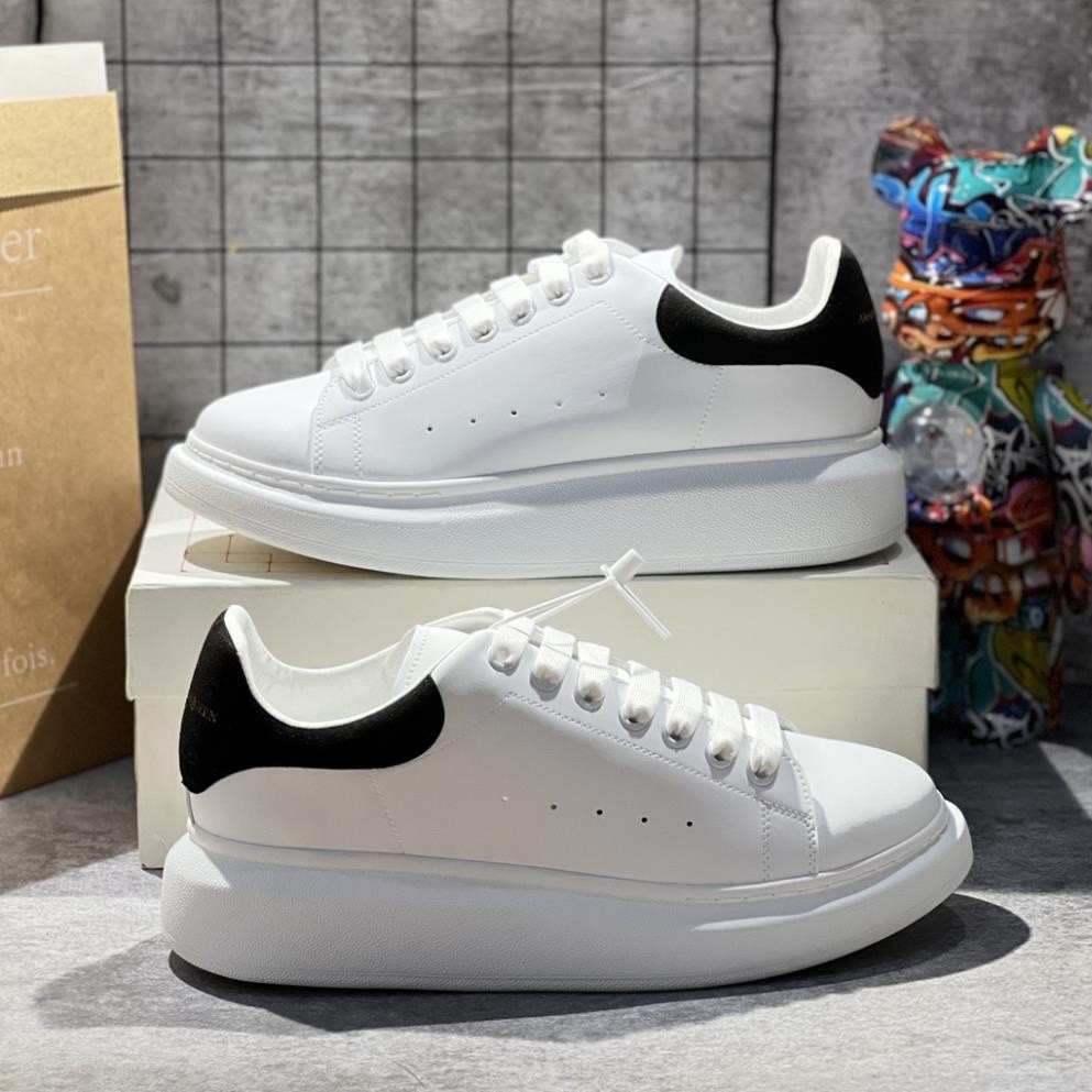 ALEXANDER MCQUEEN [ กล่องแข็ง+กระเป๋าถือ+กระดาษห่อ ] อเล็กซ์ander mcqueen รองเท้าสําหรับผู้ชายและผู้