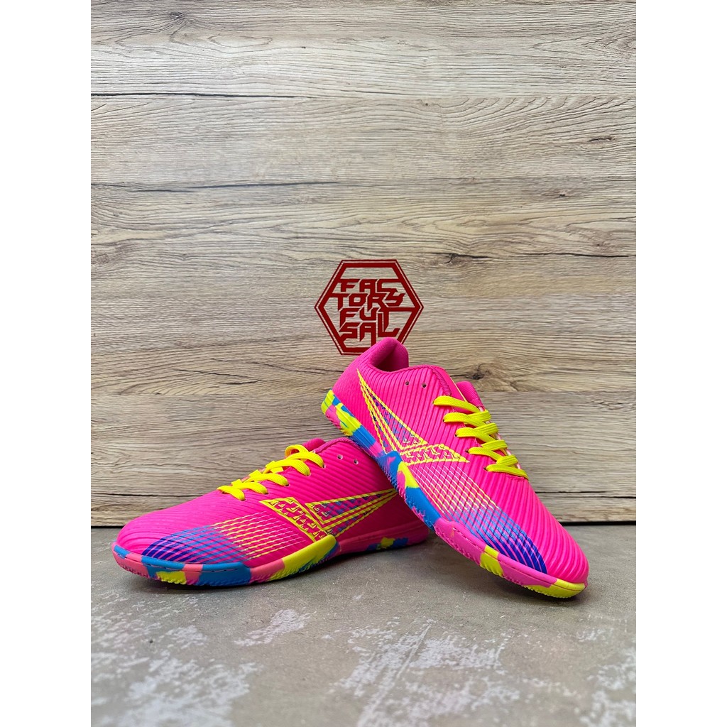 MERAH WINGZ WZ2010P (สีชมพูแดง) รองเท้า FUTSAL