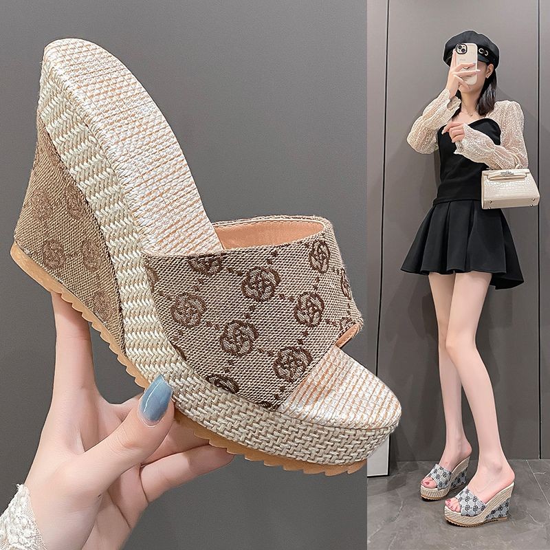 Flip-flops รองเท้าแตะลําลอง Flip-Flops หนา-Soled สวมใส่ด้านนอกแบน-Soled